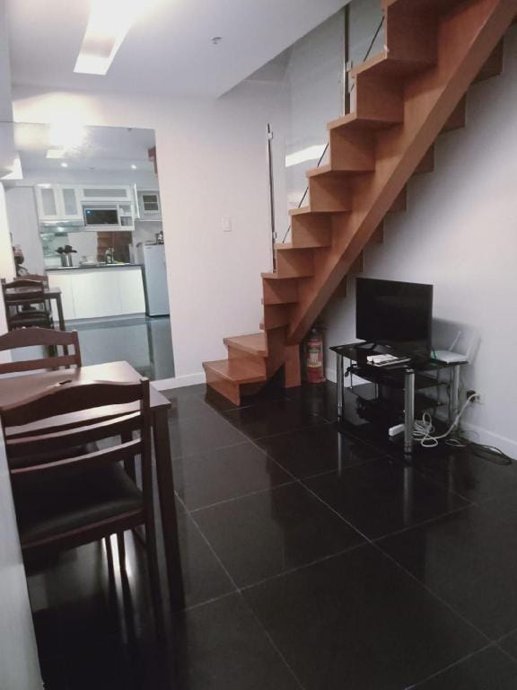 Cozy 2BR Forbes BGC Area!  Apartment in Makati