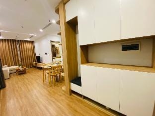 Luxury 1BR Vinhomes Metropolis Apartment in Hanoi