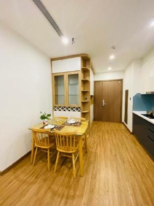 Luxury 1BR Vinhomes Metropolis Apartment in Hanoi