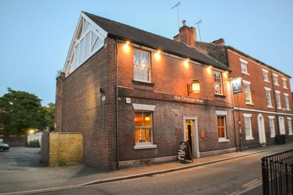 City Centre | King Bed | Self Check-In | Parking Apartment in Derby
