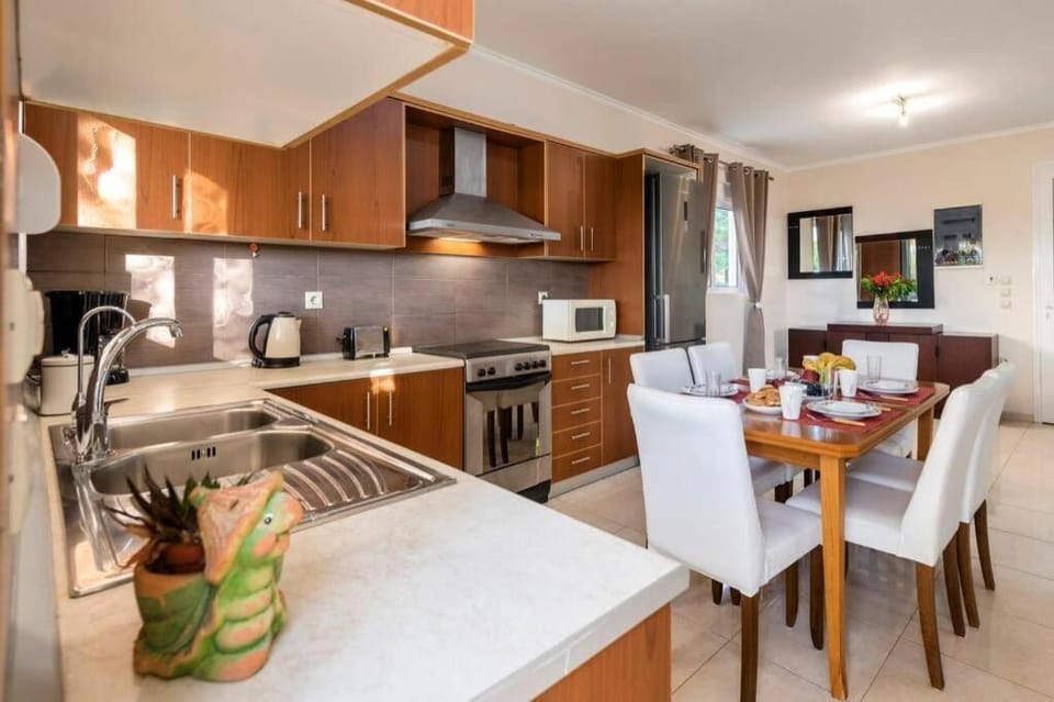 Angels Villa Apartment in Kremasti