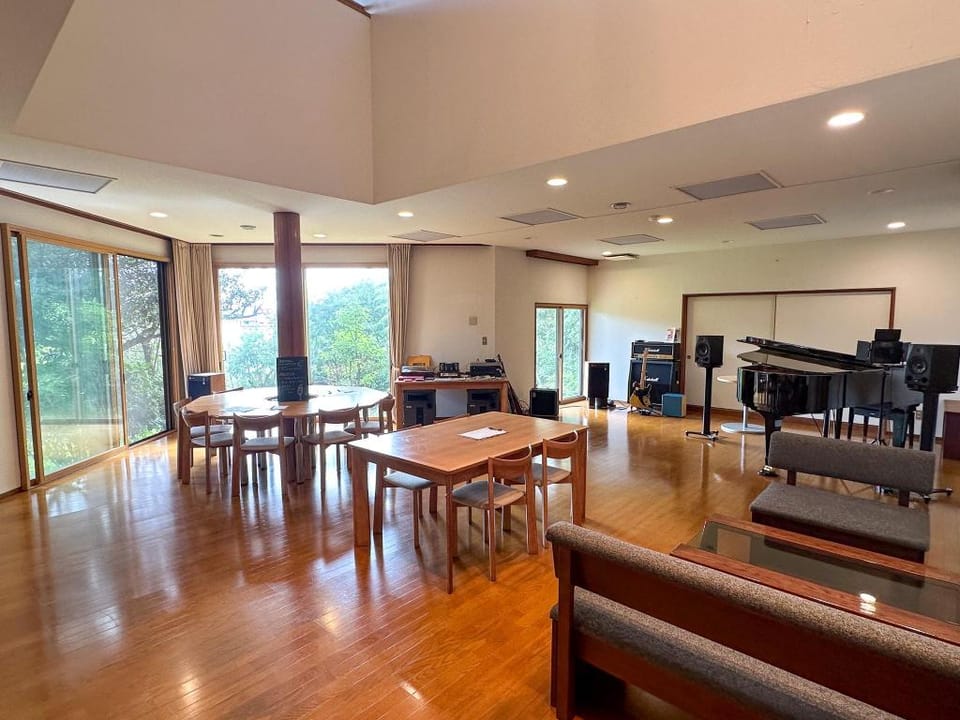 123MUSIC (Izusan Music) Bed and Breakfast in Shizuoka Prefecture