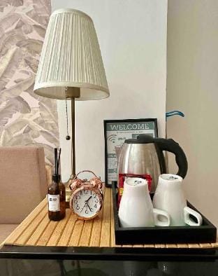 City Nest Makati with Rooftop Pool & Free Netflix Apartment in Pasay