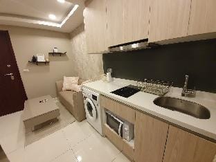 Arcadia Beach Resort - 1 Bed Pool View Apartment in Pattaya City