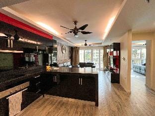City Garden - 2 Bed Pool View close Walking Street Apartment in Pattaya City