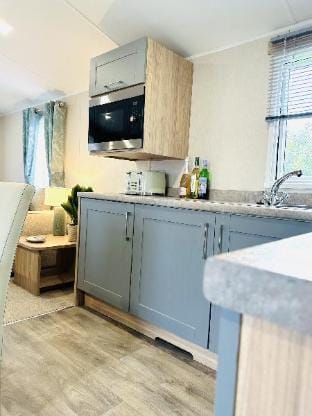Beach Grove Campground/ 
RV Resort in England