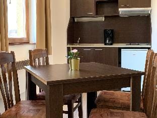 Banderitsa Apartment in Bansko with queen size bed and kitchen Apartment in Bansko