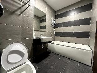 KSL D'esplanade Modern 2BR @ 6pax | Wi-fi Netflix Vacation rental in Johor Bahru