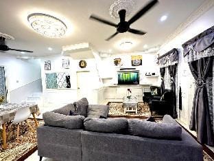 Corner Lot Taman Bahagia Batu 7 (2Min to Airport) Apartment in Sabah