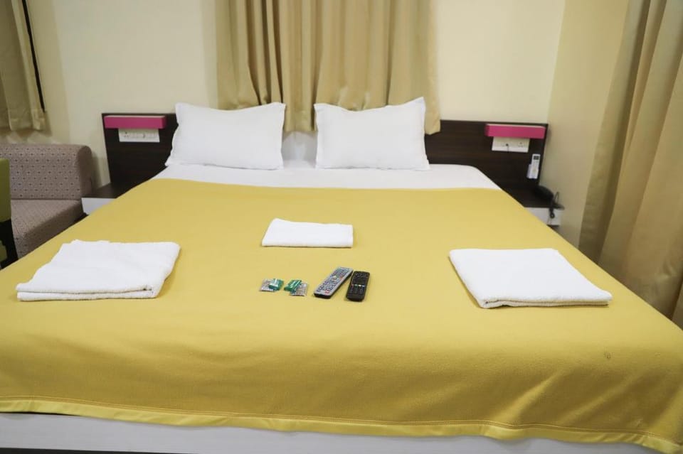 Maitri vacations Hotel in Maharashtra