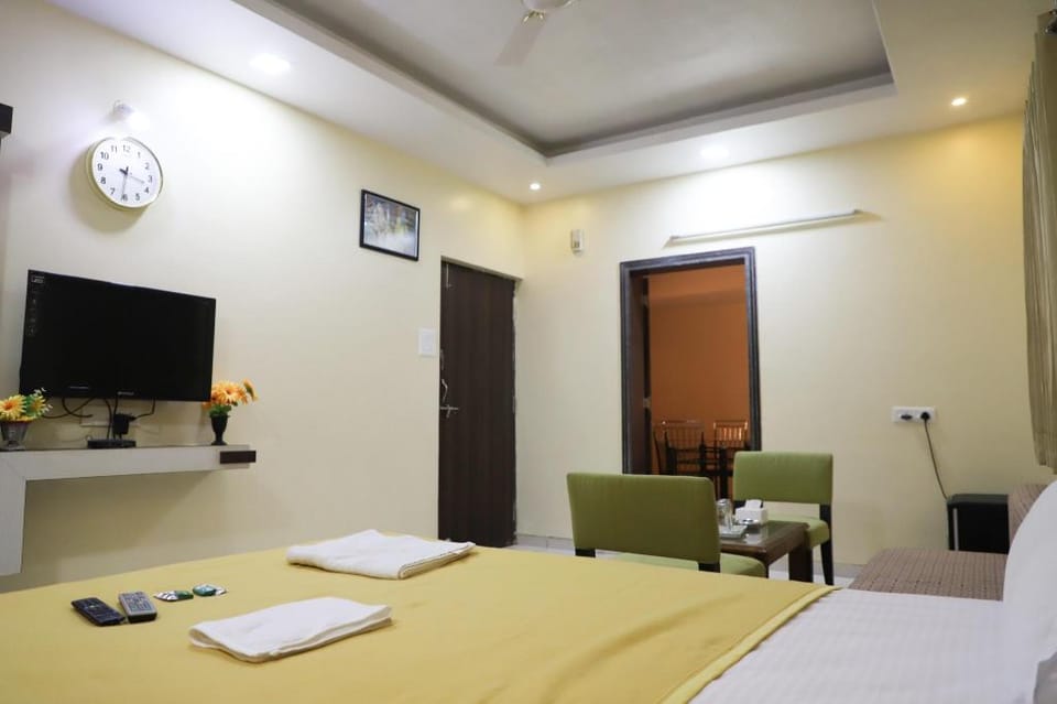 Maitri vacations Hotel in Maharashtra