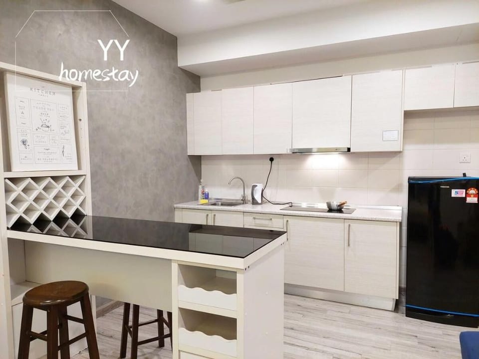 Cozy House★100mbps WiFi★King Bed★TV box★Paradigm Apartment in Johor Bahru