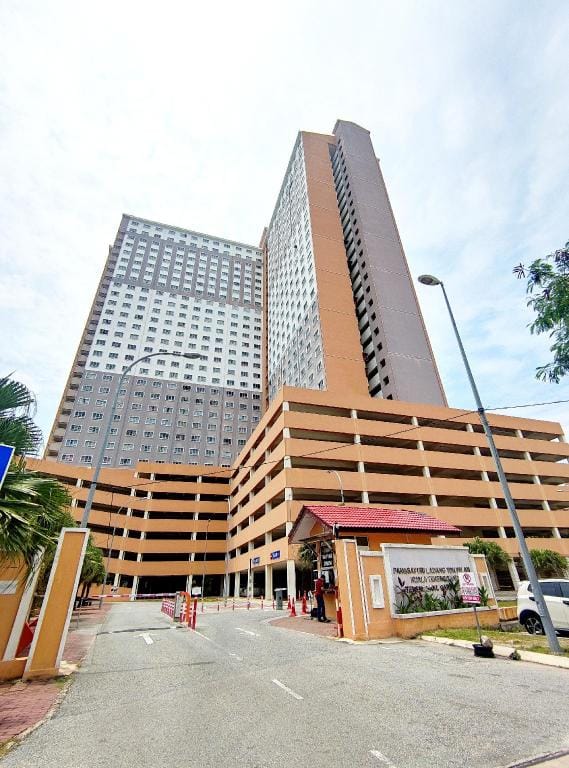 D'luna Homestay Terengganu SEAVIEW/DRAWBRIGE VIEW  Apartment in Terengganu, Malaysia