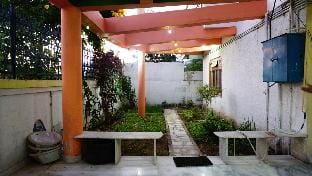 Luxurious 4-Bedroom Villa at Base of Mount Abu Vacation rental in Gujarat