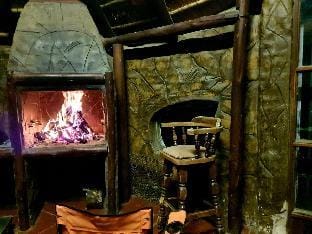 Sensational Antique Patio Suite with Pool & Firepl Apartment in Gauteng