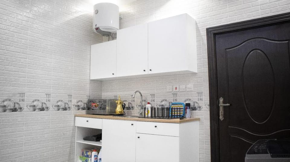 Modern Family Apt near Al-Masjid 10 Mins Drive Apartment in Medina