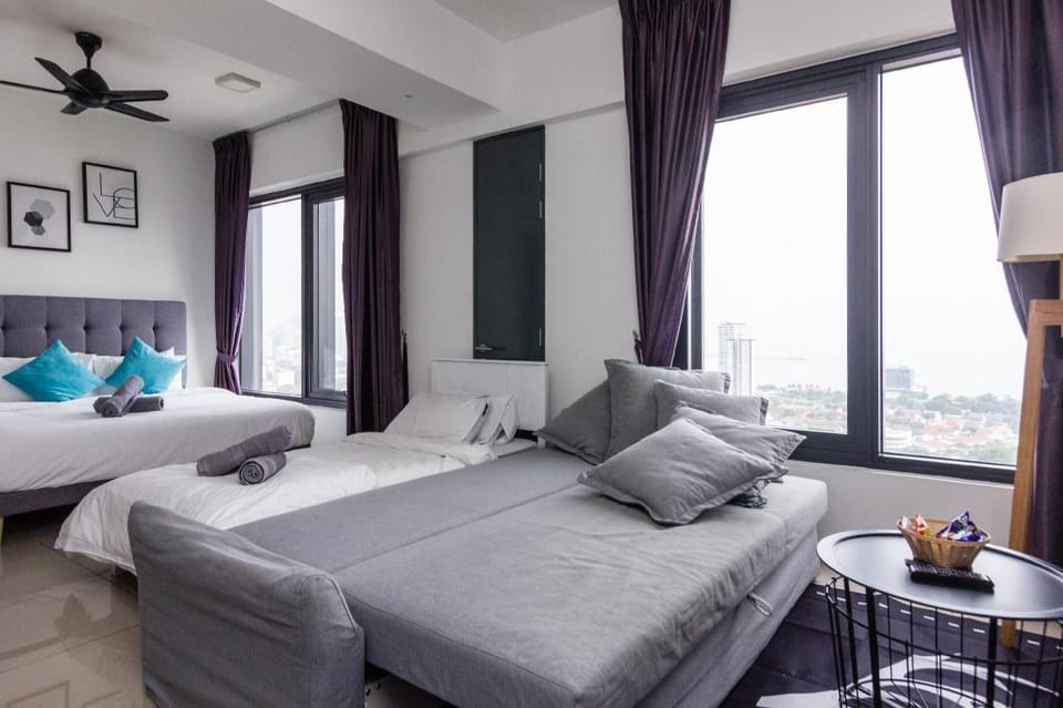 SimpleHouse 1BR Seaview Studio Apartment in George Town