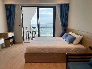 Scenic view of Ha Long Bay Apartment Apartment in Laos