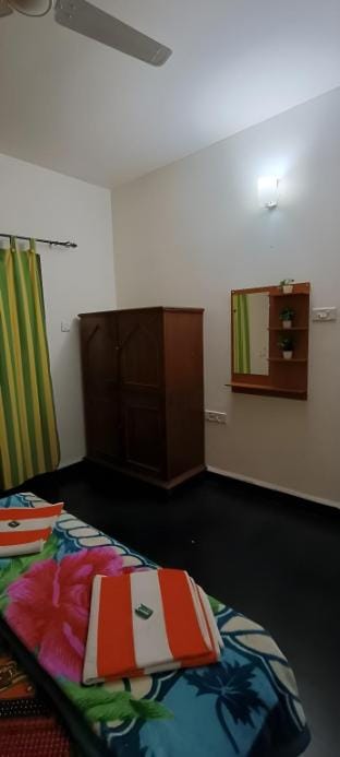 Shiva’s Hut Candolim Apartment in Candolim