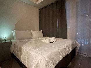 Netflix, Destina Stay@Jazz Residences Makati Metro Apartment in Makati