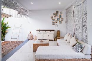 Massive 3 bedroom villa in heart of Seminyak Villa in North Kuta