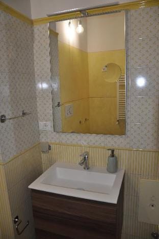 Vittoria Apartment - City Center Apartment in Florence