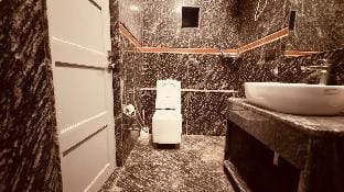 Tringrahi Vraj Mahal- Vrindavan- Shared Bathroom Vacation rental in Uttar Pradesh