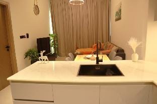 Dubai's Luxe Retreat 1 Bed aprt Apartment in Dubai
