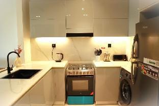 Dubai's Luxe Retreat 1 Bed aprt Apartment in Dubai