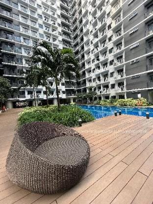 Newly furnished 1BR w/ Balcony Shore 3 Residences Apartment in Pasay