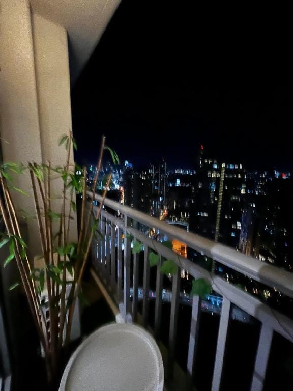 Prime Posh Downtown Condo Apartment in Mandaluyong