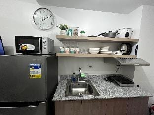 Stylish 1BR Condo @SM Southmall 100mbps Netflix D+ Apartment in Las Pinas