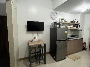 Stylish 1BR Condo @SM Southmall 100mbps Netflix D+ Apartment in Las Pinas