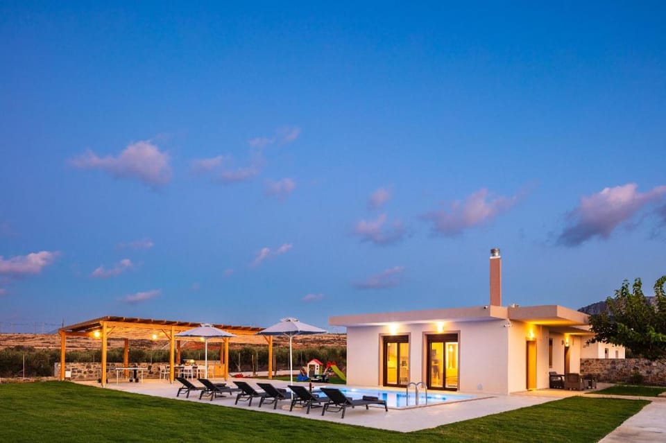 Villa Red Sunset by Estia Villa in Crete