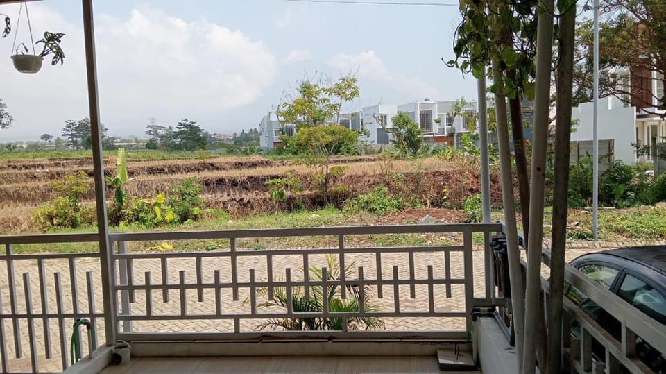Koral Guesthouse Vacation rental in East Java