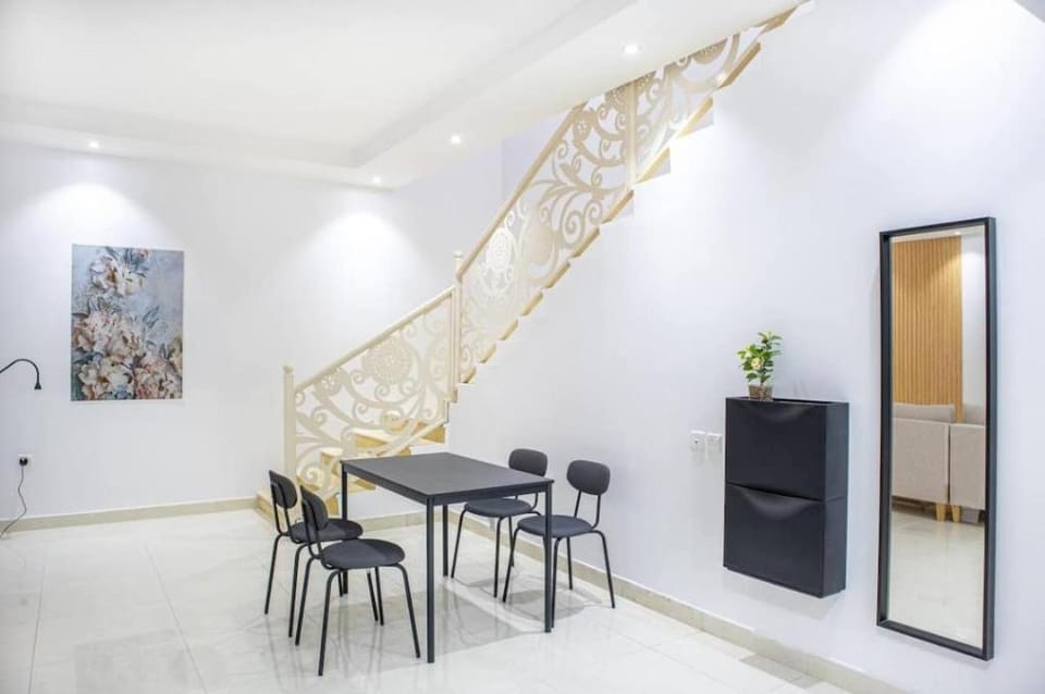New  Haven: Luxury 2 Bedroom  Villa by Qaswarah Apartment in Medina