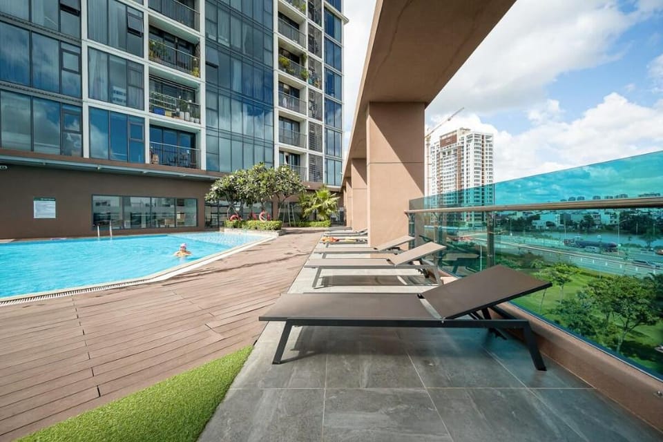 Amazing Saigon River View-2Brs Apt-Free Pool&Gym Vacation rental in Ho Chi Minh City