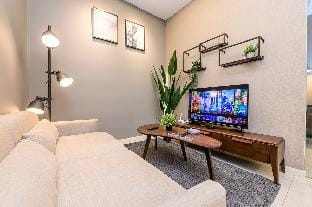 Dorsett Suite with Bathtub & Netflix | Near KL Vacation rental in Petaling Jaya