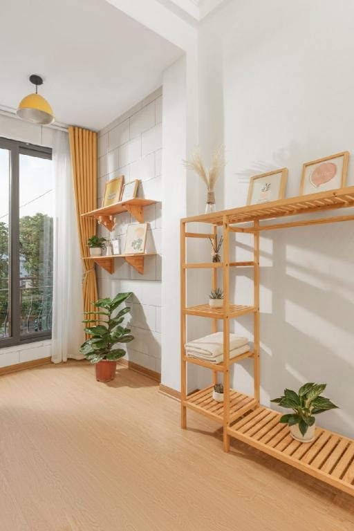Vintage3BR/center/balcony/netflix/ washing Apartment in Hanoi