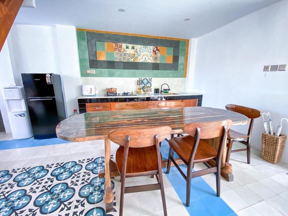 Ubu Villa Tropicola - Yogyakarta City Center Villa in Yogyakarta