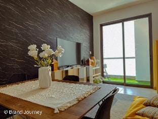 B08 Luxury female Bed Space JBR | Metro, Pool, Gym Apartment in Dubai