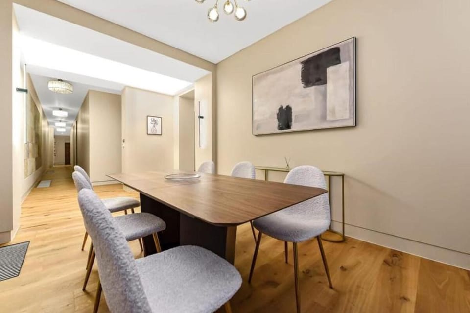 Elegant Kensington House by Terlon Vacation rental in City of Westminster