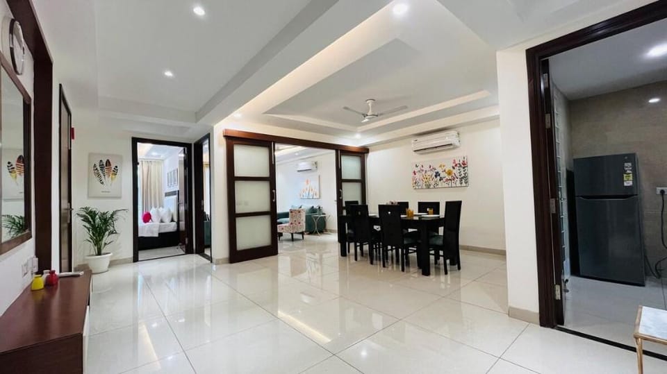BluO 3BHK - Golf Course Road | Balcony, Lift Apartment in Haryana