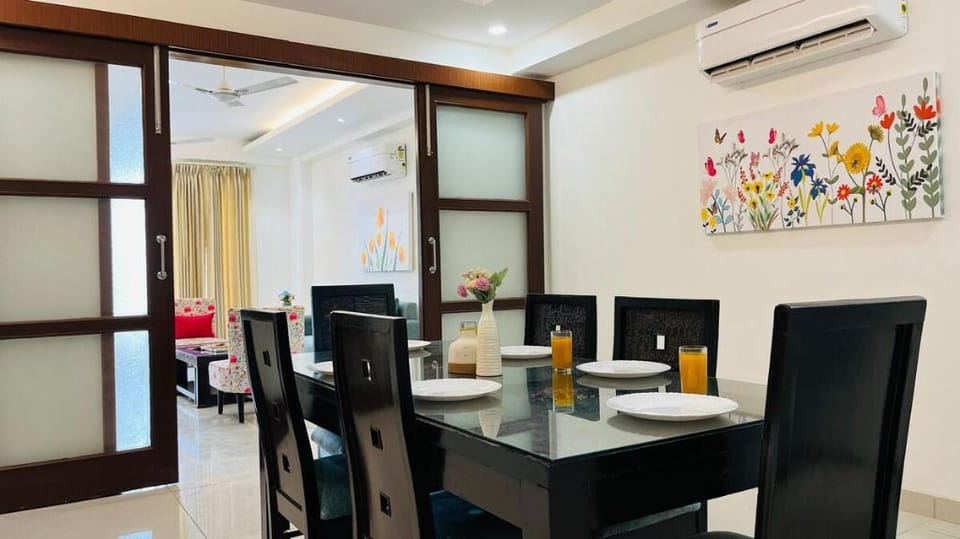 BluO 3BHK - Golf Course Road | Balcony, Lift Apartment in Haryana