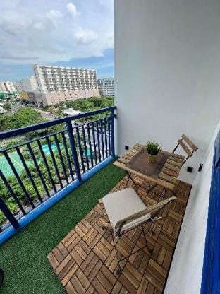 Sea Residences - Eyal’s Suite  Condotel Tower C Vacation rental in Pasay