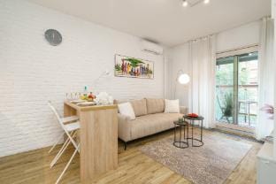 Golden Apartments Warsaw - Mennica Residence Apartment in Warsaw