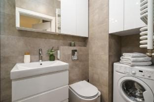 Golden Apartments Warsaw - Mennica Residence Apartment in Warsaw