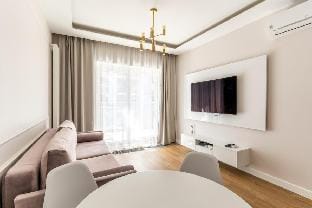 Golden Apartments Warsaw - Mennica Residence Apartment in Warsaw