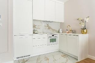 Golden Apartments Warsaw - Mennica Residence Apartment in Warsaw