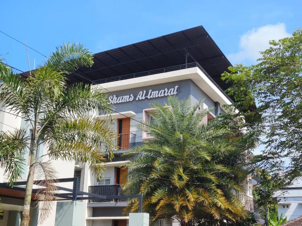 Shams Al Imarat Apartment in Kerala